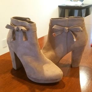 Women's Ankle Boots, Great condition!